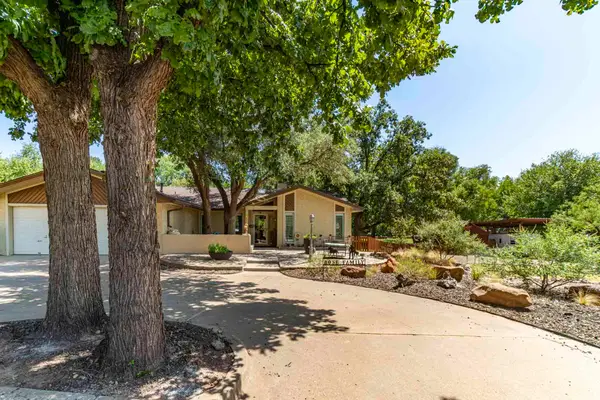 17 W Brookhollow Drive, Ransom Canyon, TX 79366