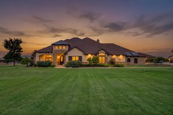 8009 F M 2641, Shallowater, TX 79363