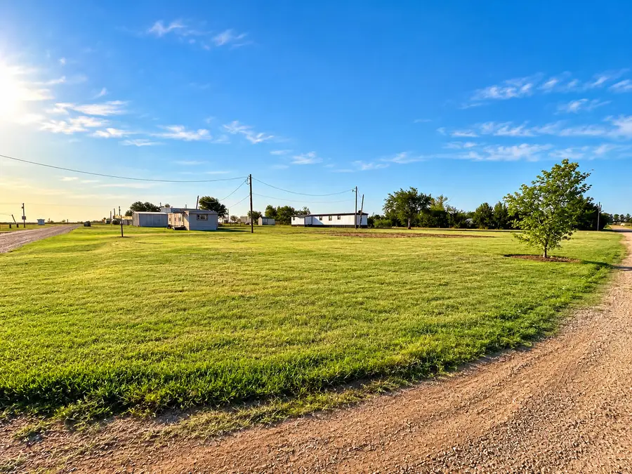 201 W Noble Street, New Deal, TX 79350 - #2