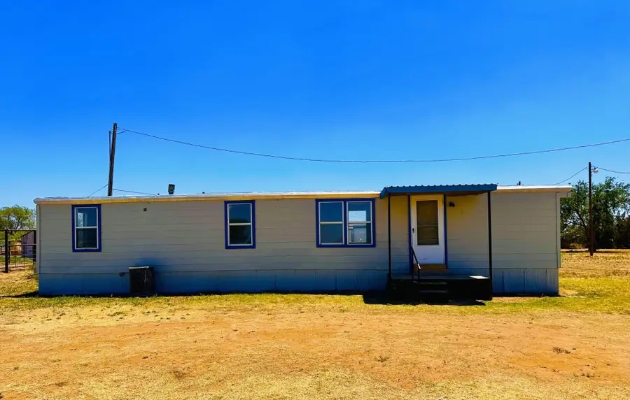 201 W Noble Street, New Deal, TX 79350 - #3