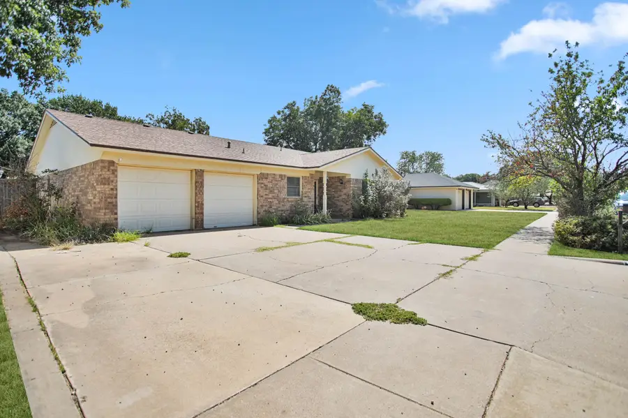 8615 Knoxville Avenue, Lubbock, TX 79423 - #2