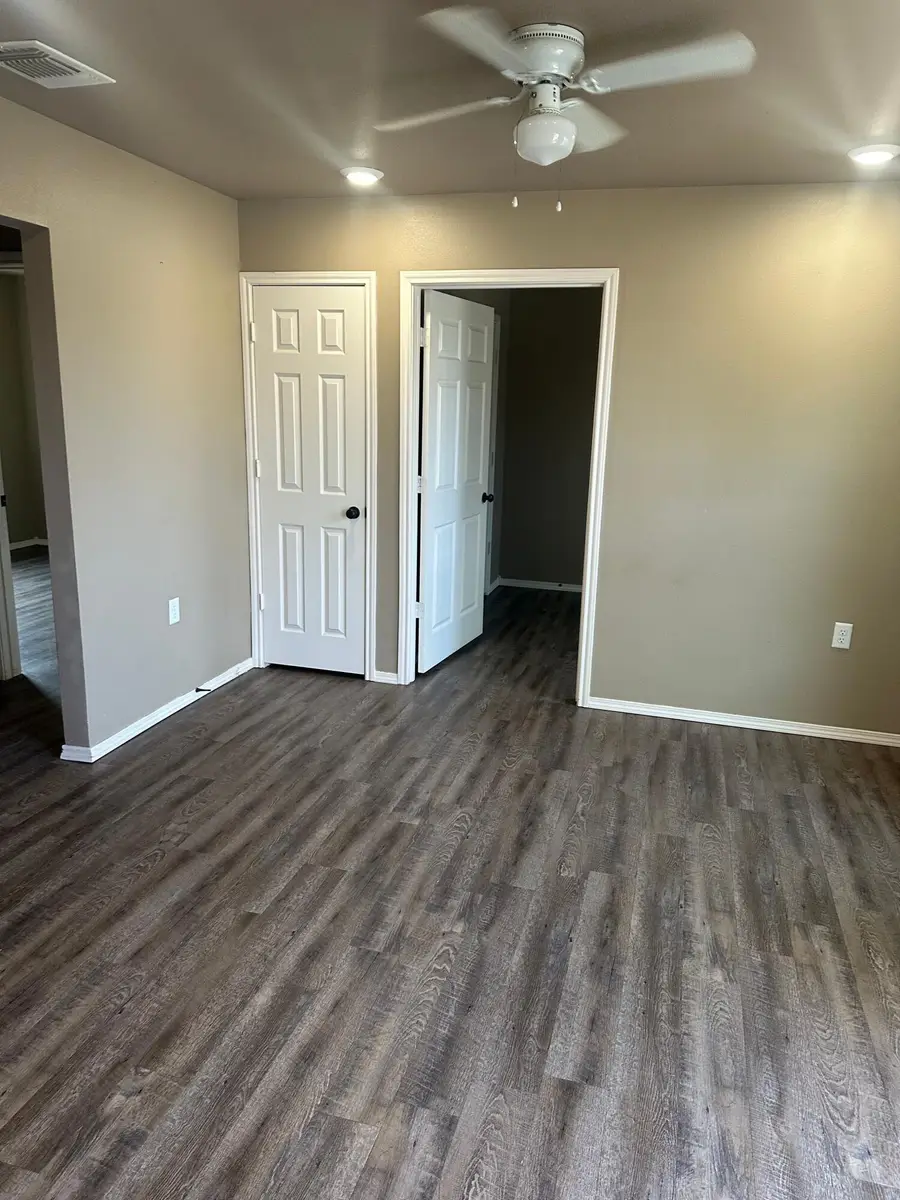 6518 Temple Avenue, Lubbock, TX 79412 - #2