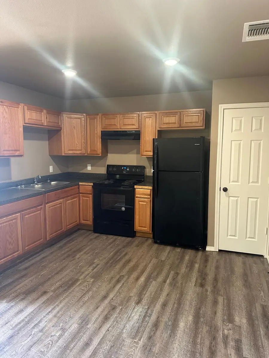 6518 Temple Avenue, Lubbock, TX 79412 - #3