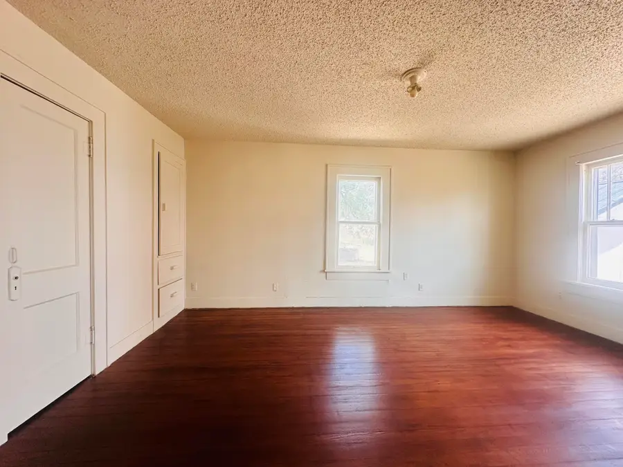 516 W Virginia Street, Floydada, TX 79235 - #3