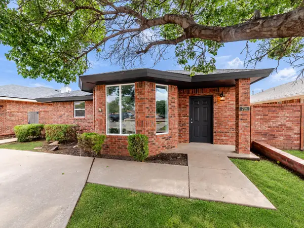 724 Hickory Street, Levelland, TX 79336