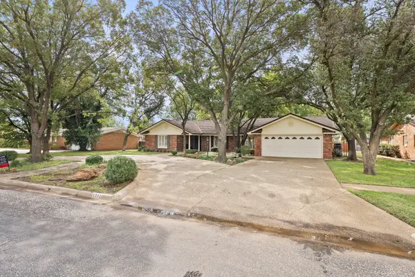 1202 E Tate Street, Brownfield, TX 79316