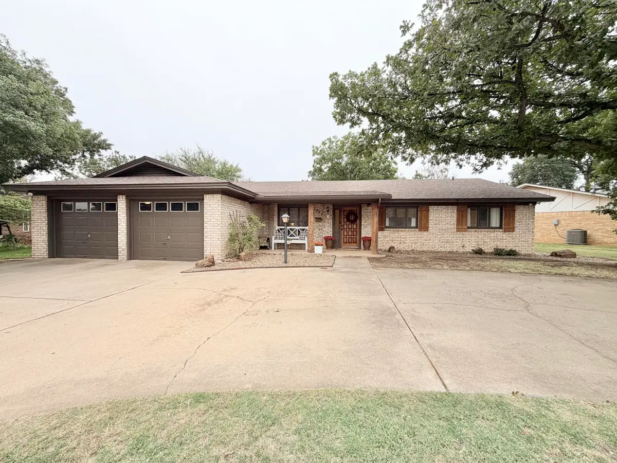7905 Knoxville Avenue, Lubbock, TX 79423 - #1