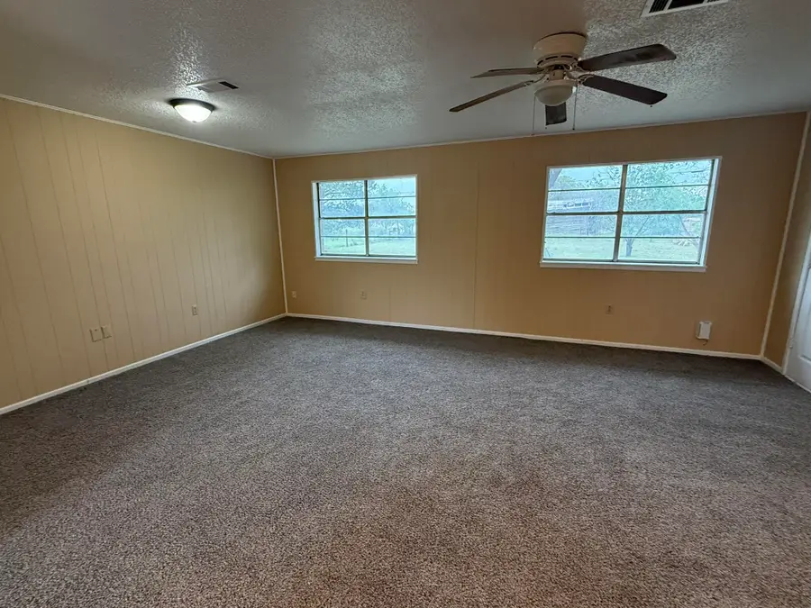 307 Monroe Avenue, Lorenzo, TX 79343 - #3