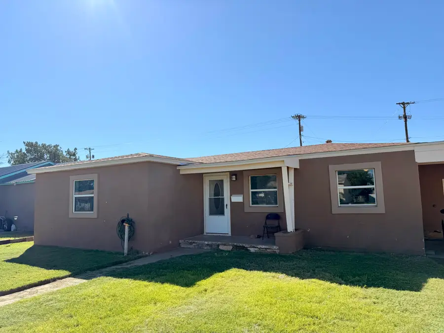212 E Buckley Street, Brownfield, TX 79316 - #2