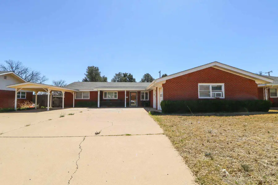 312 E 18th Street, Littlefield, TX 79339 - #2