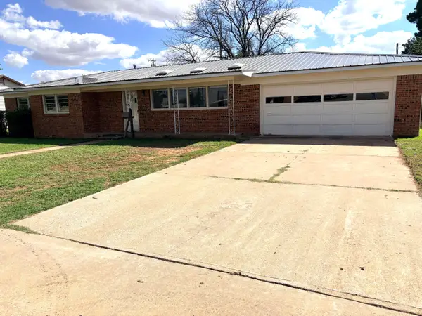 1214 E Broadway Street, Brownfield, TX 79316