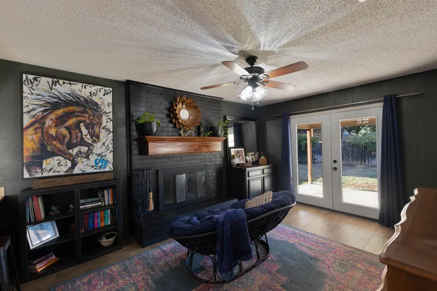 1411 6th Street, Shallowater, TX 79363 - #2