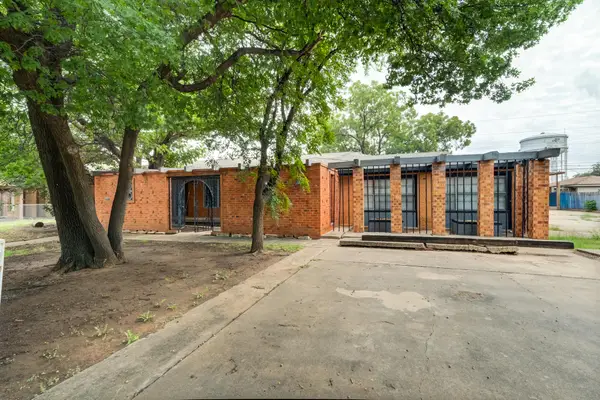 2213 33rd Street, Lubbock, TX 79411