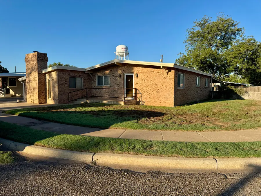 207 N Adams Avenue, Denver City, TX 79323 - #2