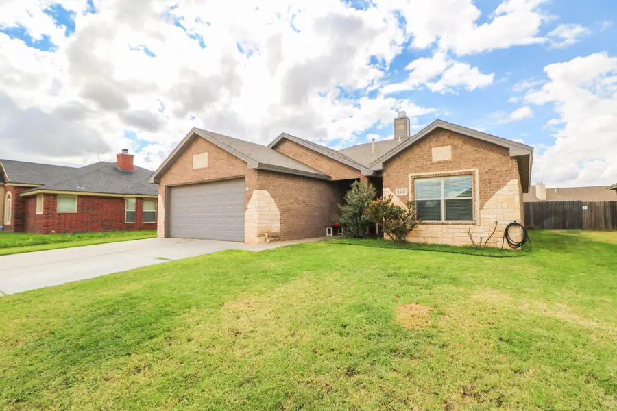 1405 N Vinton Avenue, Lubbock, TX 79416 - #2