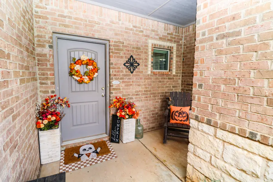 1405 N Vinton Avenue, Lubbock, TX 79416 - #3