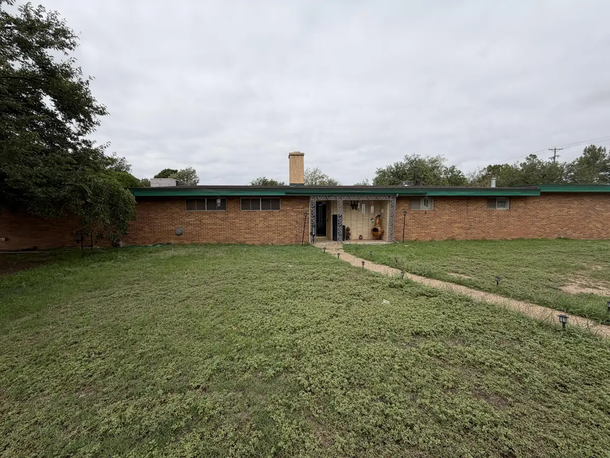 202 Country Club Lane, Levelland, TX 79336 - #1