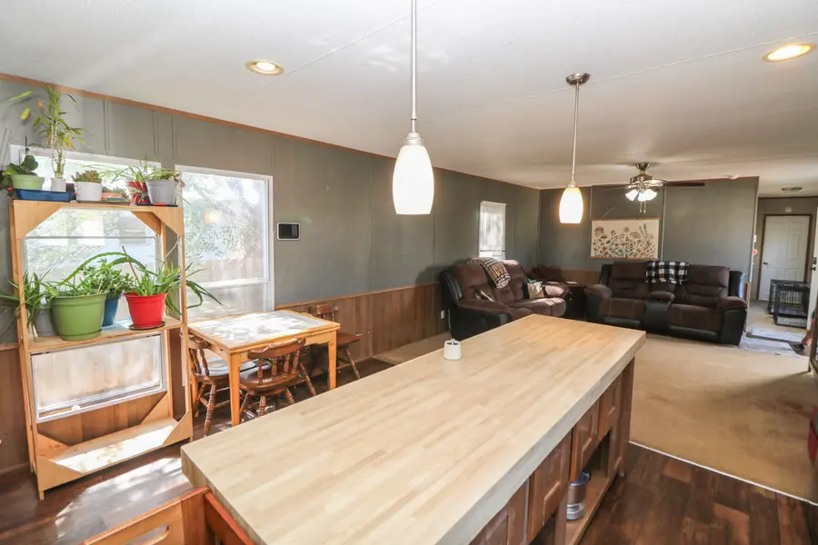 510 E 3rd Avenue, Sudan, TX 79371 - #3