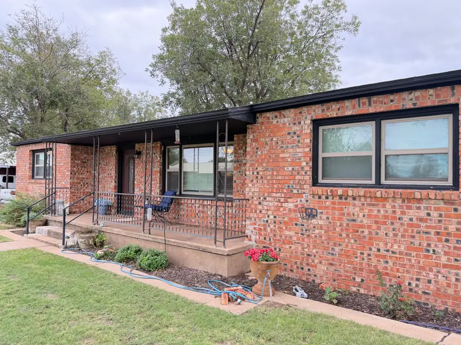 301 Jones Street, Quitaque, TX 79255 - #2