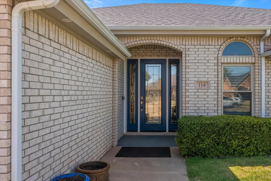 114 Indiana Avenue, Levelland, TX 79336 - #2