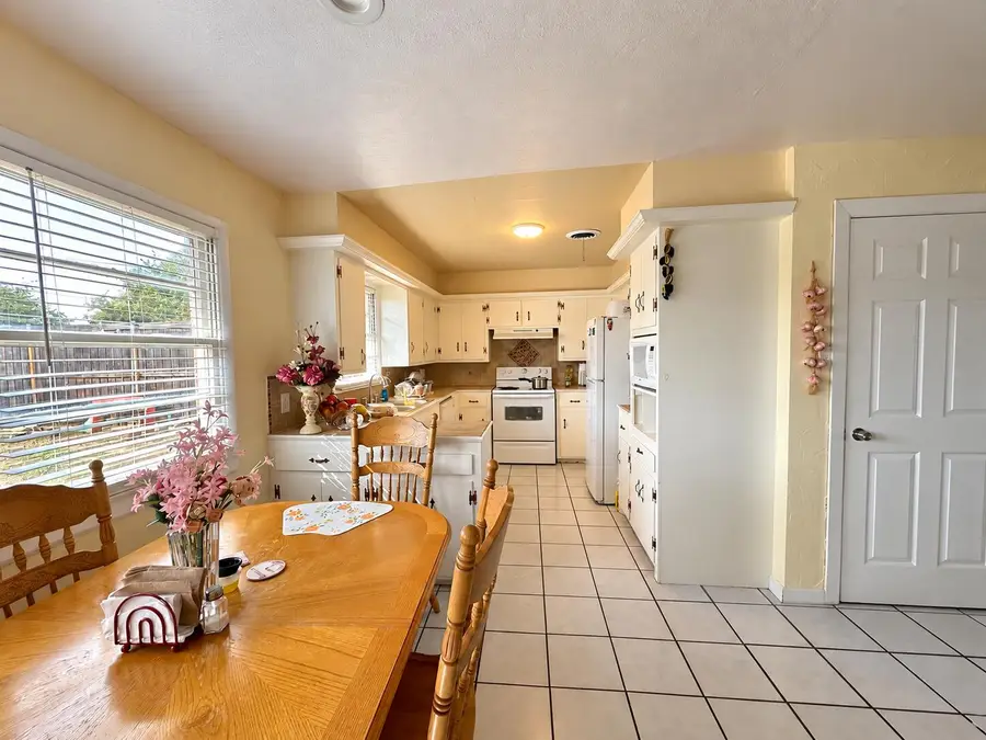 1503 46th Place, Lubbock, TX 79412 - #3