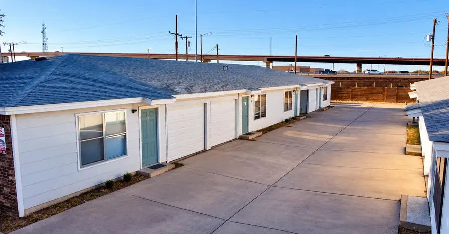 5602 Brownfield Drive, Lubbock, TX 79414 - #2