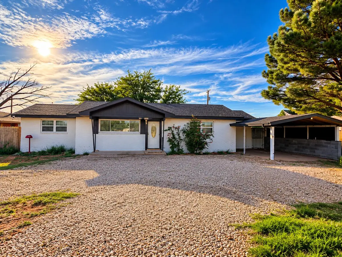 1906 Avenue H, Levelland, TX 79336 - #1