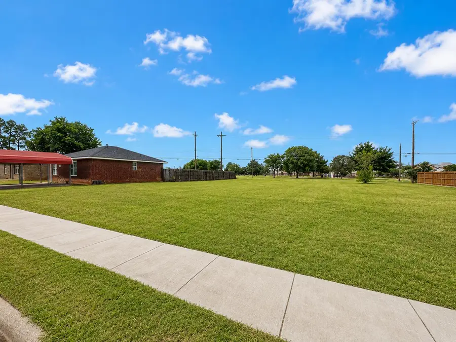1326 E 25th Street, Lubbock, TX 79404 - #2
