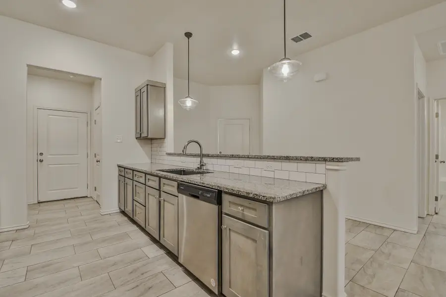 5514 Kemper Street, Lubbock, TX 79416 - #3