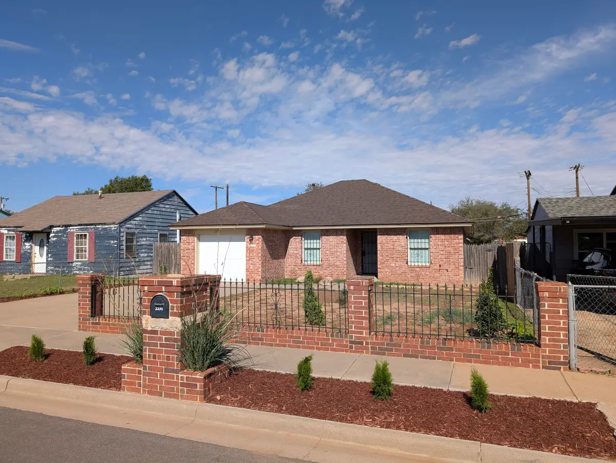 2216 2nd Place, Lubbock, TX 79415 - #1