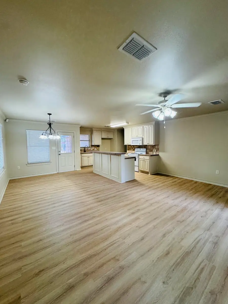 7420 Ivory Avenue, Lubbock, TX 79404 - #3