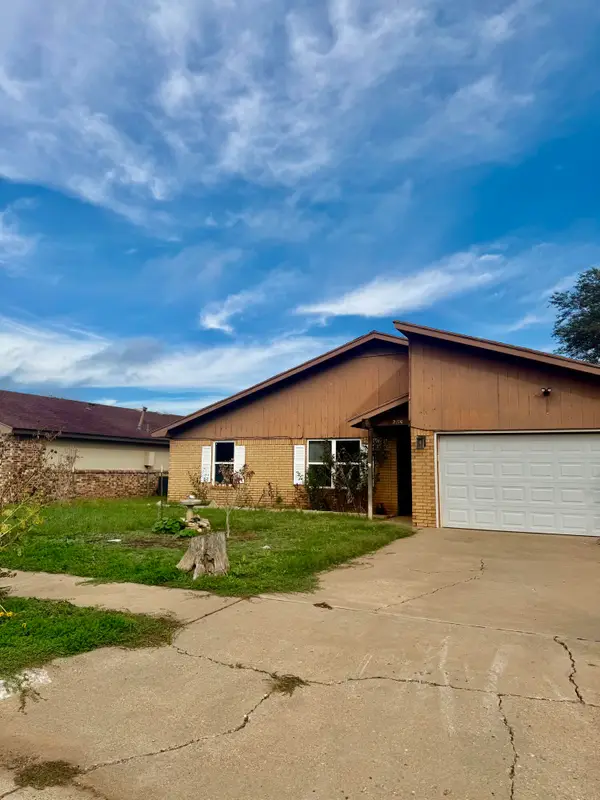 2110 76th Street, Lubbock, TX 79423