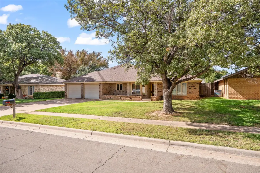 7910 Vicksburg Avenue, Lubbock, TX 79424 - #2