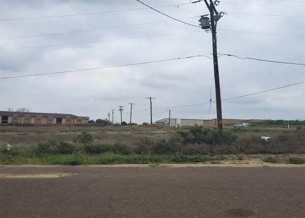 203 Madison Ave., Zapata, TX 78076