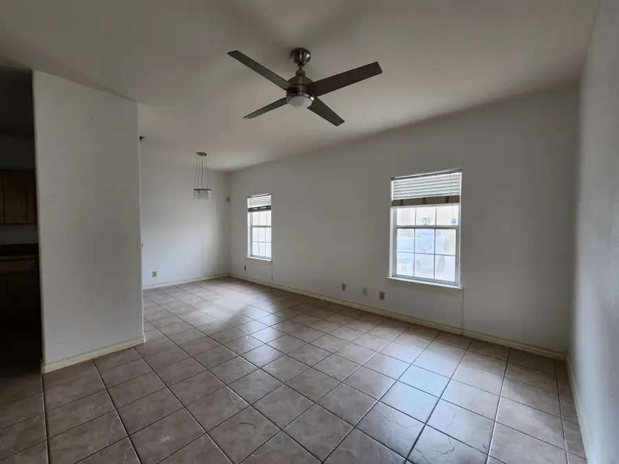 9804 Cantera Ct, Laredo, TX 78045 - Image #3