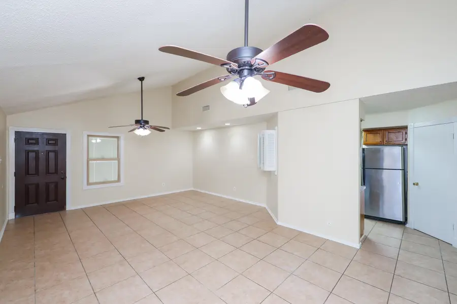 206 Northpoint Dr, Laredo, TX 78041 - Image #3