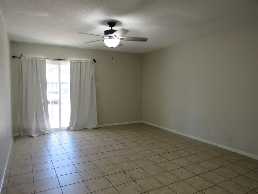 2401 E Frost St, Laredo, TX 78043 - Image #3