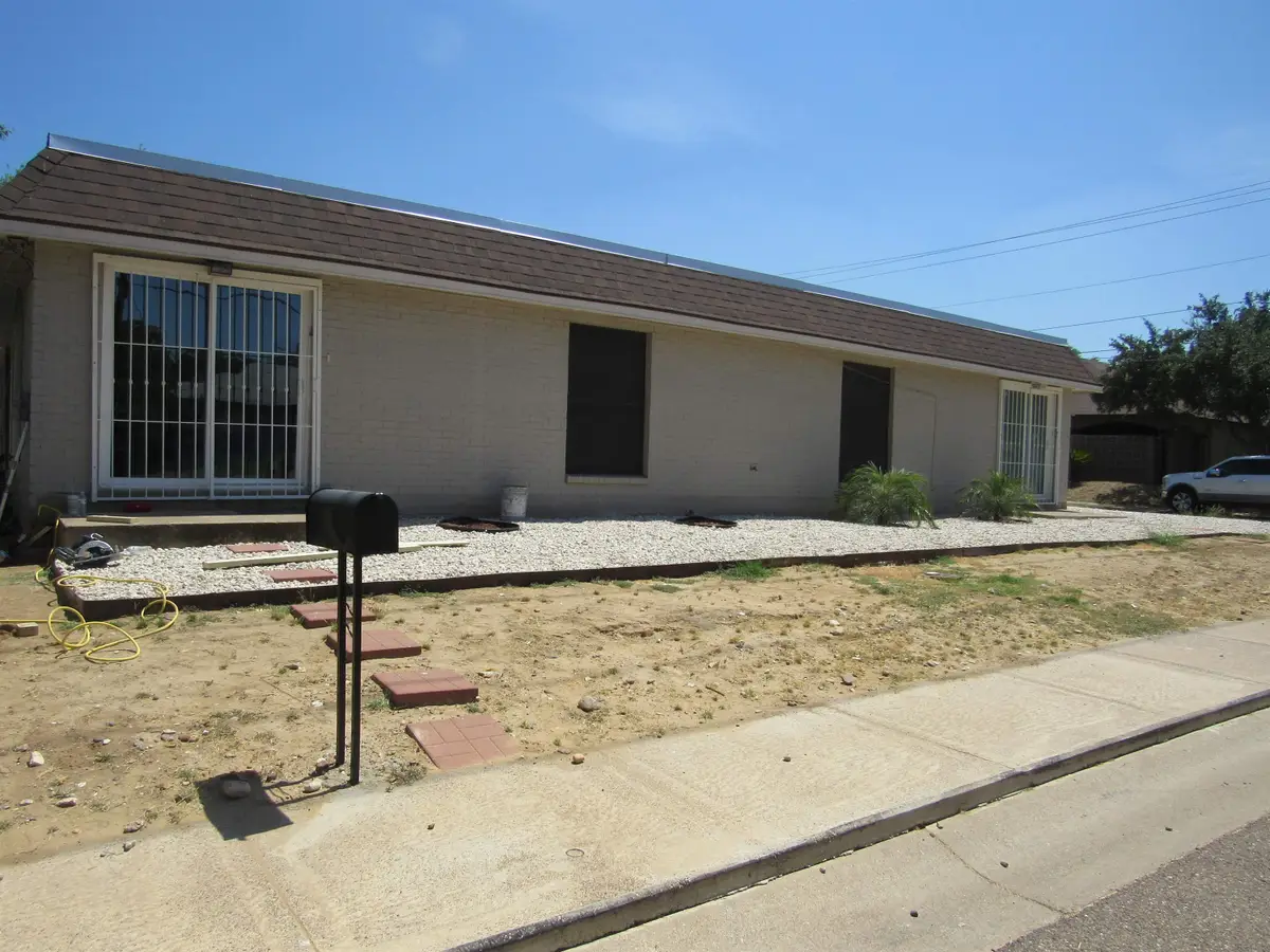 2403 E Frost St, Laredo, TX 78043 - Image #1