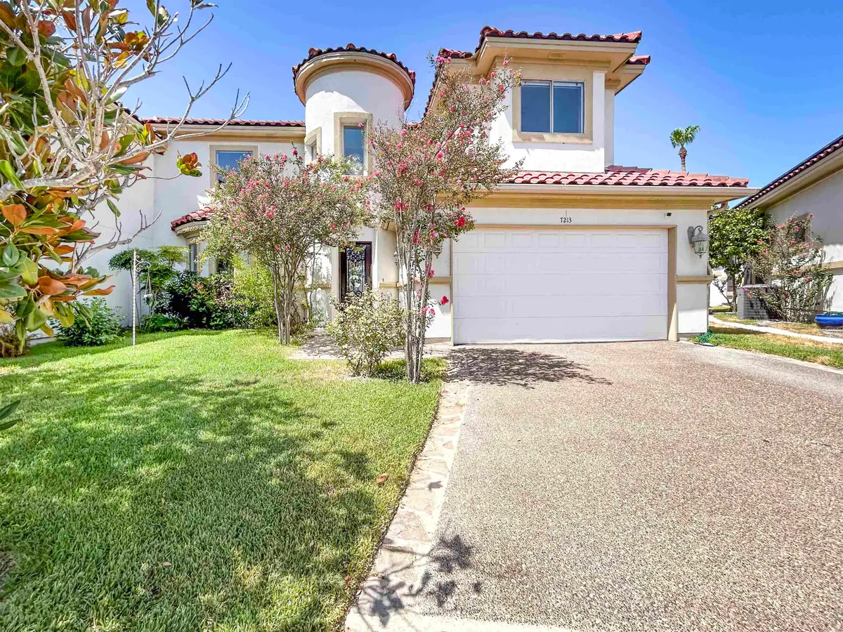 7213 Lake Victoria Rd, Laredo, TX 78041 - #1