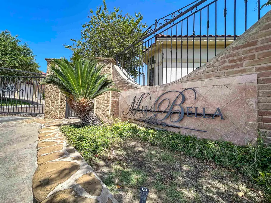 7213 Lake Victoria Rd, Laredo, TX 78041 - #2