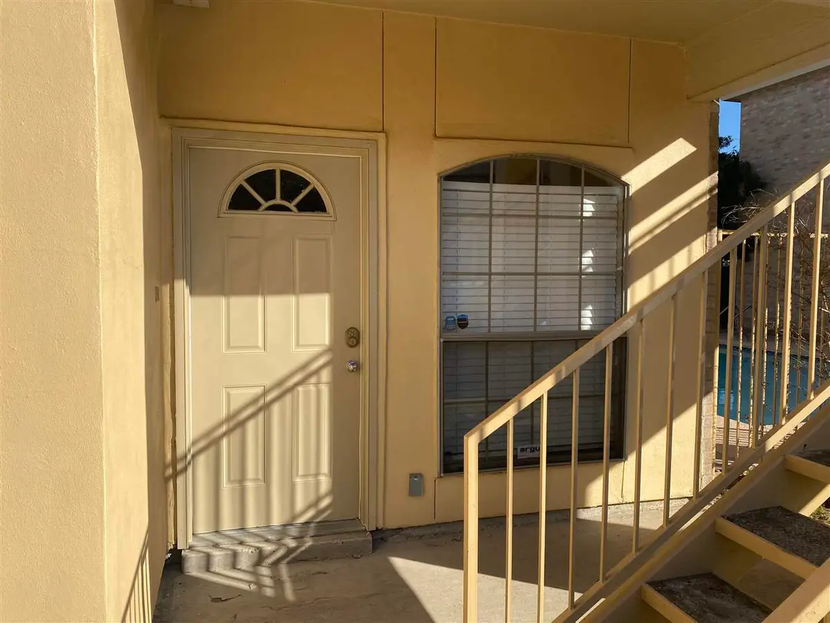 9903 Crystal Ct, Laredo, TX 78045 - Image #1