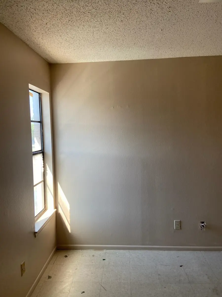 100 E Hillside Dr., Laredo, TX 78041 - Image #3