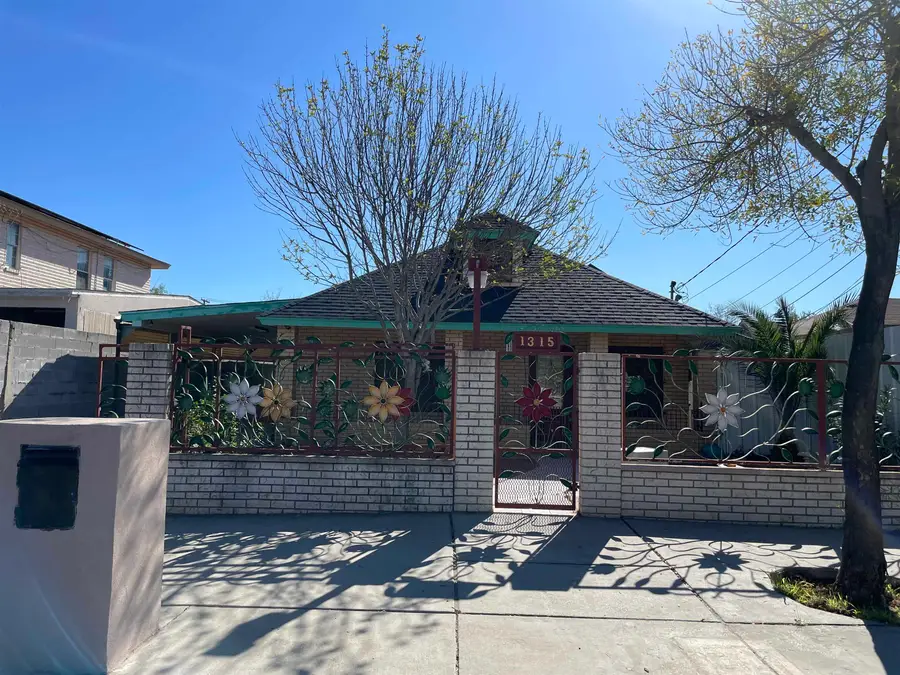 1315 E San Pedro St, Laredo, TX 78041 - Image #2