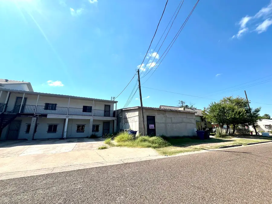 1619 Convent Ave, Laredo, TX 78040 - #2