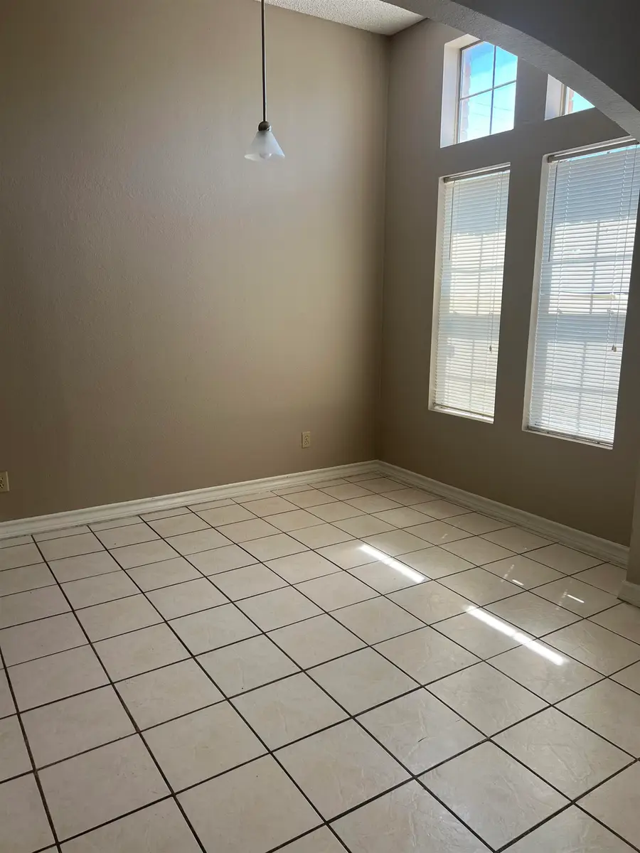 201 Martingale Ln, Laredo, TX 78041 - #3