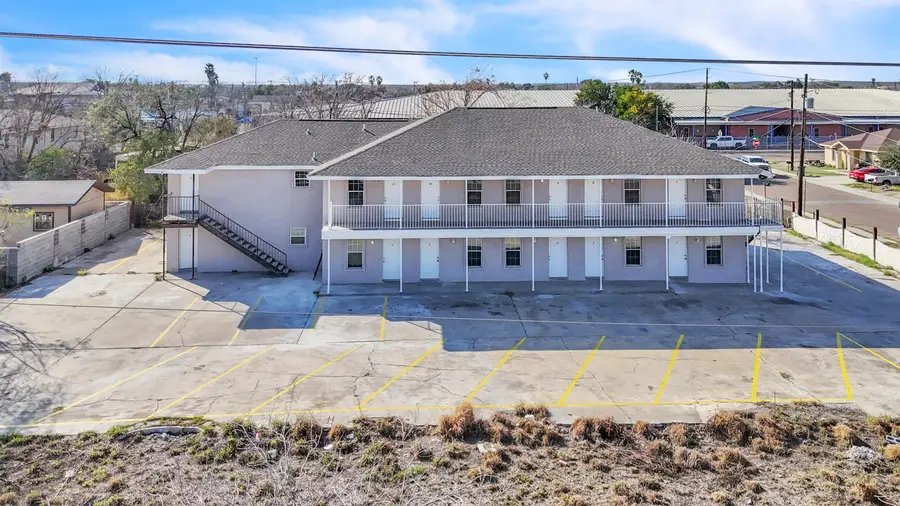 1303 Philadelphia St, Laredo, TX 78041 - #3