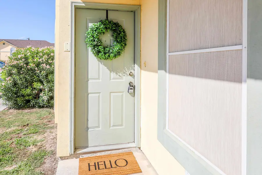 1000 Ranchway Dr, Laredo, TX 78045 - Image #3