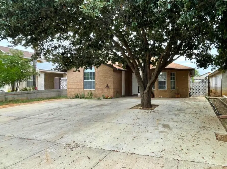 10307 Noel Ln, Laredo, TX 78045 - Image #2