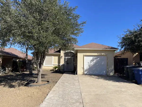 823 Witherspoon Lp, Laredo, TX 78046-8822