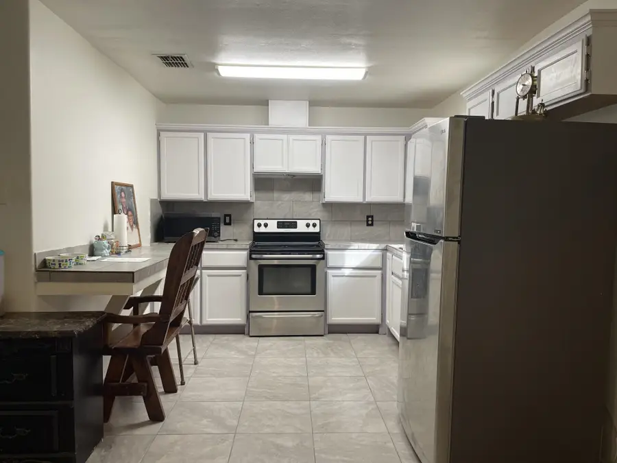 823 Witherspoon Lp, Laredo, TX 78046-8822 - Image #3